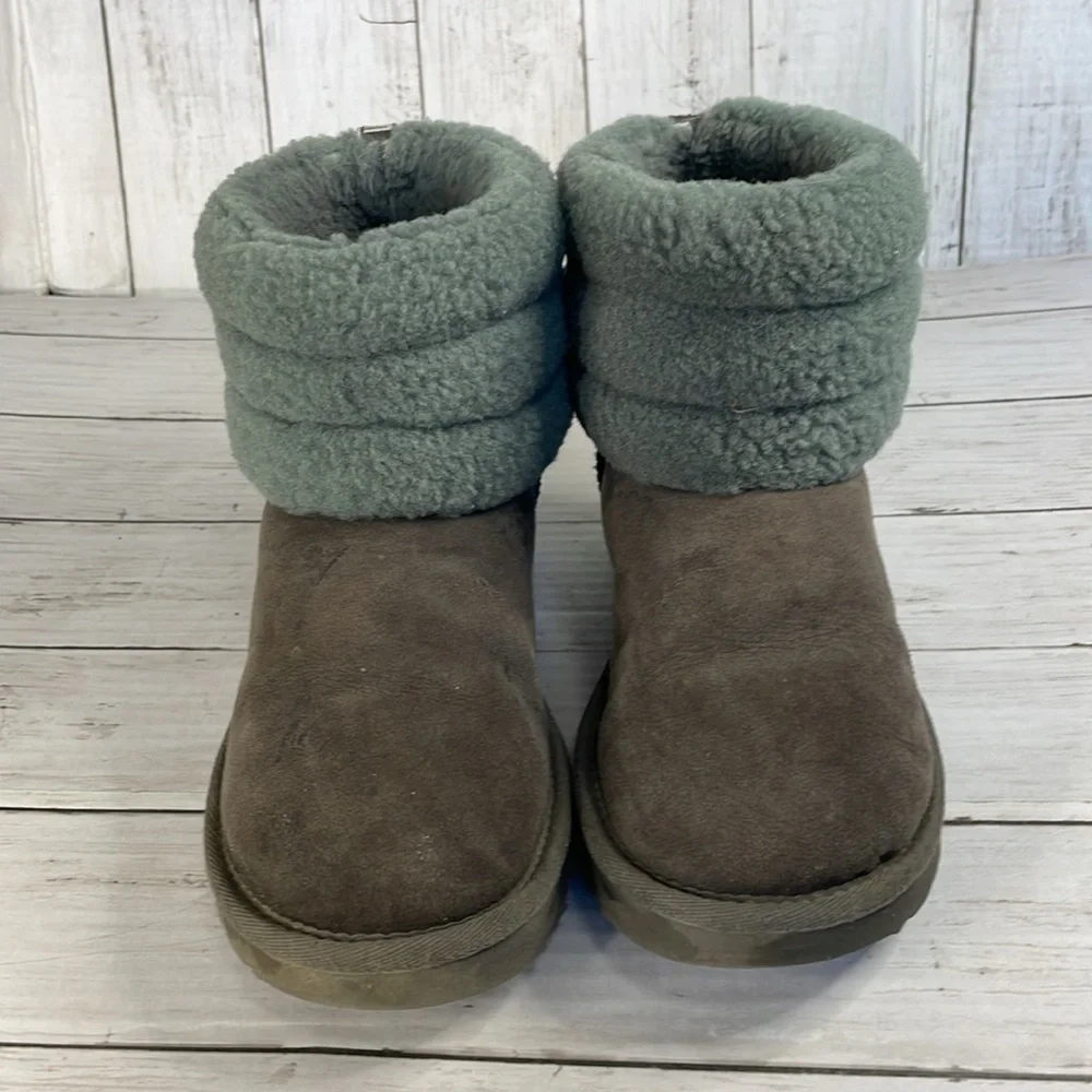 UGG grey bluish
